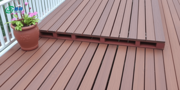 Choosing the Best Wholesale Supplier for WPC Hollow Decking