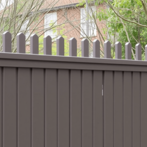 how long does composite fencing last